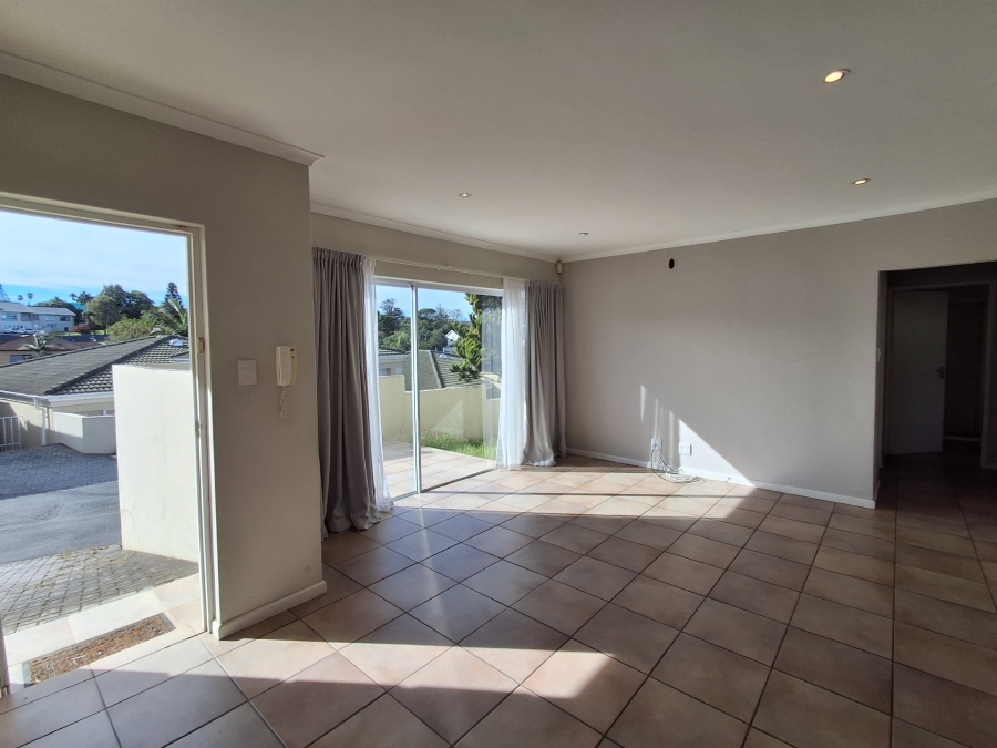 To Let 2 Bedroom Property for Rent in Beacon Bay North Eastern Cape